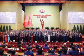 Ban Chấp hành Trung ương Đảng Cộng sản Việt Nam khóa XIV ra mắt Đại hội. (Ảnh: TTXVN)