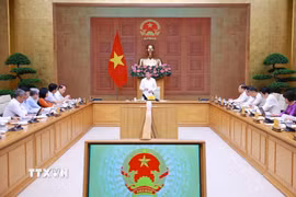 Thủ tướng Lê Minh Hưng chủ trì làm việc với lãnh đạo Bộ Tư pháp. (Ảnh: Dương Giang/TTXVN)