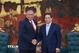 Thủ tướng Phạm Minh Chính tiếp Bộ trưởng Ngoại giao và Hợp tác Timor Leste Bendito dos Santos Freitas. (Ảnh: Dương Giang/TTXVN)