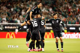 Mexico thăng hoa để thẳng tiến vòng knock-out với 3 trận toàn thắng - ghi 6 bàn chưa thủng lưới lần nào. (Ảnh: AFP/TTXVN)