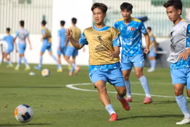 U17 Việt Nam nỗ lực tập luyện cho trận quyết đấu U17 UAE. (Nguồn: VFF)