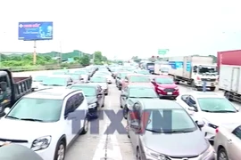 Cục CSGT 'mở luồng xanh' cho người dân về Hà Nội và Thành phố Hồ Chí Minh