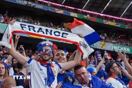 Người hâm mộ Pháp chờ đợi Olise tỏa sáng để giúp đội nhà vô địch World Cup 2026. (Ảnh: THX/TTXVN)
