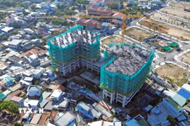 Dự án nhà ở xã hội MK Central City ở thành phố Phan Rang-Tháp Chàm đang được xây dựng. (Ảnh: Trần Việt/TTXVN)