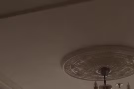 Cận cảnh hình ảnh rung lắc ở Hà Nội do ảnh hưởng động đất