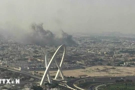 Khói bốc lên sau các vụ nổ ở Doha (Qatar) ngày 9/9/2025. (Ảnh: IRNA/TTXVN)