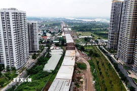 Gói thầu XL3 đường Vành đai 3 Thành phố Hồ Chí Minh, đoạn phường Long Bình hiện đạt 80% khối lượng. (Ảnh: Hồng Đạt/TTXVN)