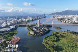 Sông Hàn nhìn từ trên cao. (Ảnh: Văn Dũng/TTXVN)