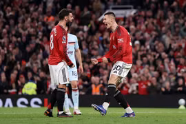 M.U tiến rất gần với ngày trở lại sân chơi Champions League.