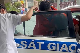 CSGT kịp thời đưa một sản phụ bị vỡ ối trên tuyến cao tốc đi cấp cứu