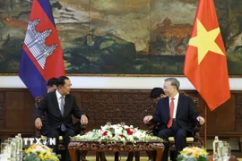 Tổng Bí thư Tô Lâm hội kiến Chủ tịch Đảng Nhân dân Campuchia Hun Sen. (Ảnh: Thống Nhất/TTXVN)