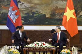 Tổng Bí thư Tô Lâm hội kiến Chủ tịch Đảng Nhân dân Campuchia Hun Sen. (Ảnh: Thống Nhất/TTXVN)