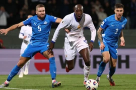 Pháp (áo trắng) đứt mạch toàn thắng tại vòng loại World Cup 2026. (Nguồn: ESPN)