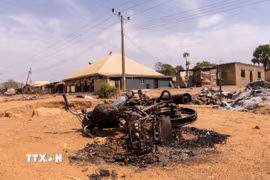 Hiện trường một vụ tấn công ở Nigeria. (Ảnh: Anadolu Agency/TTXVN)