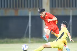 U17 Việt Nam (áo đỏ) thắng đậm ngày ra quân giải Đông Nam Á. (Nguồn: VFF)