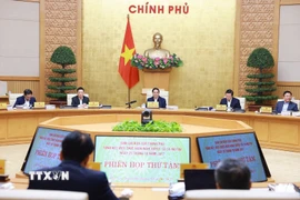 Thủ tướng chủ trì Phiên họp thứ 8 của Ban Chỉ đạo tinh gọn bộ máy của Chính phủ. (Ảnh: Dương Giang/TTXVN)