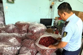 Thành phố Hồ Chí Minh: Phát hiện nhiều cơ sở kinh doanh thực phẩm trôi nổi