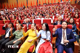 Các đại biểu biểu quyết Thông qua Đề án nhân sự Ủy ban Trung ương Mặt trận Tổ quốc Việt Nam khóa XI, nhiệm kỳ 2026-2031. (Ảnh: Minh Đức/TTXVN)