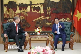 Thủ tướng Phạm Minh Chính tiếp ông Steven Kobos, Chủ tịch kiêm Giám đốc điều hành Tập đoàn Excelerate Energy (Hoa Kỳ). (Ảnh: Dương Giang/TTXVN)
