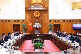 Thủ tướng Phạm Minh Chính chủ trì họp về dự án đường kết nối Sân bay Gia Bình (Bắc Ninh) với Hà Nội. (Ảnh: Dương Giang/TTXVN)