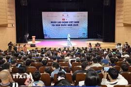 Quang cảnh ngày hội trong Hội trường Đại học JangAn. (Ảnh: Đức Thắng/TTXVN)