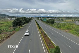 Đường cao tốc Liên Khương-Prenn. (Ảnh: Nguyễn Dũng/TTXVN)