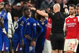 Đại chiến Chelsea-Arsenal căng thẳng, khép lại với kết quả hòa 1-1. (Nguồn: Sky Sports)