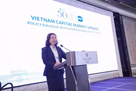 Chủ tịch Ủy ban Chứng khoán Nhà nước Vũ Thị Chân Phương phát biểu khai mạc tọa đàm. (Nguồn: Ủy ban Chứng khoán Nhà nước)