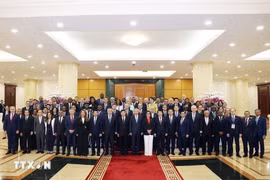 Tổng Bí thư Tô Lâm chụp ảnh chung với Trưởng đoàn các nước tham dự Lễ mở ký Công ước Hà Nội. (Ảnh: Thống Nhất/TTXVN)