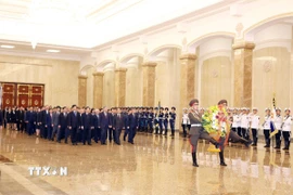 Tri ân Chủ tịch Kim Nhật Thành và Tổng Bí thư Kim Jong Il