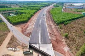 Dự án thành phần 3 đường cao tốc Biên Hòa-Vũng Tàu. (Ảnh: Hoàng Nhị/TTXVN)