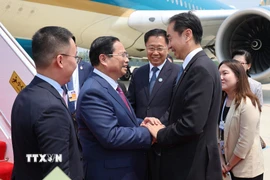 Lễ đón Thủ tướng Phạm Minh Chính đến Thiên Tân bắt đầu chuyến tham dự Hội nghị thường niên các nhà tiên phong lần thứ 16 của WEF. (Ảnh: Dương Giang/TTXVN)