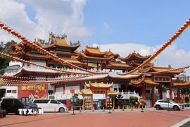 Đền Thiên Hậu là đền thờ mẫu lớn nhất Đông Nam Á tọa lạc trên khu đồi Robson ở Kuala Lumpur. (Ảnh: Bùi Hoàn/TTXVN)