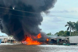 Cà Mau: Cháy tại cơ sở kinh doanh xăng dầu, gây thiệt hại về tài sản