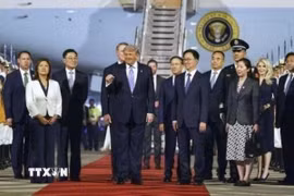 Tổng thống Mỹ Donald Trump tới Bắc Kinh ngày 13/5/2026, bắt đầu chuyến thăm cấp nhà nước Trung Quốc. (Ảnh: Kyodo/TTXVN)