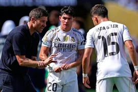 Real hướng đến chiến thắng tại Kazakhstan để tìm lại niềm vui sau thảm bại.