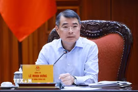 Thủ tướng Lê Minh Hưng chủ trì cuộc họp về phát triển Trung tâm tài chính quốc tế tại Việt Nam. (Ảnh: Dương Giang/TTXVN)