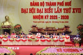 Đoàn Chủ tịch điều hành Đại hội. (Ảnh: Mai Trang/TTXVN)