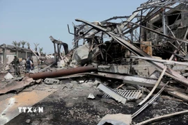 Cảnh tàn phá sau cuộc không kích của Israel tại Hodeidah, Yemen, ngày 30/9/2024. (Ảnh: THX/TTXVN)