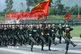 Khối nữ quân y tham gia hợp luyện. (Ảnh: Trọng Đức/TTXVN)