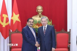 Toàn cảnh Tổng Bí thư Tô Lâm tiếp Chủ tịch Tập đoàn Adani Ấn Độ