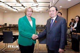 Chủ tịch Quốc hội Trần Thanh Mẫn gặp Chủ tịch Thượng viện Đức Anke Rehlinger. (Ảnh: Doãn Tấn/TTXVN)