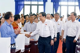 Chủ tịch Quốc hội Trần Thanh Mẫn tiếp xúc cử tri tại xã Tân An Hội, Thành phố Hồ Chí Minh. (Ảnh: Doãn Tấn/TTXVN)