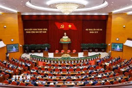 Phiên bế mạc Hội nghị lần thứ hai Ban Chấp hành Trung ương Đảng khoá XIV. (Ảnh: Doãn Tấn/TTXVN)