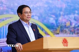 Thủ tướng Phạm Minh Chính chủ trì Phiên họp thứ 17 của Ban Chỉ đạo nhà nước các công trình, dự án quan trọng quốc gia, trọng điểm của ngành giao thông vận tải. (Ảnh: Dương Giang/TTXVN)