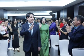 Chủ tịch nước Lương Cường gặp mặt cộng đồng người Việt tại Angola