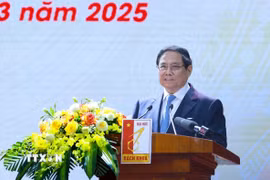 Thủ tướng Phạm Minh Chính phát biểu tại Lễ phát động Phong trào “Bình dân học vụ số.” (Ảnh: Dương Giang/TTXVN)