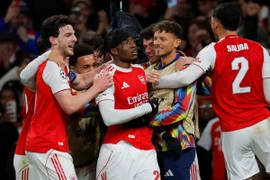 Arsenal là đội đầu tiên vượt qua vòng phân hạng, và nhiều khả năng giành vé trực tiếp vào vòng 16 đội. (Nguồn: The Guardian)