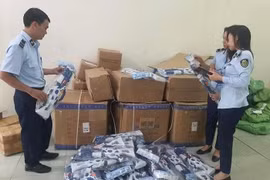 Phát hiện nhiều sản phẩm vi phạm tại cơ sở kinh doanh.