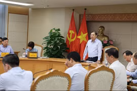 Phó Thủ tướng Thường trực Phạm Gia Túc kết luận cuộc họp. (Nguồn: Báo Chính phủ)